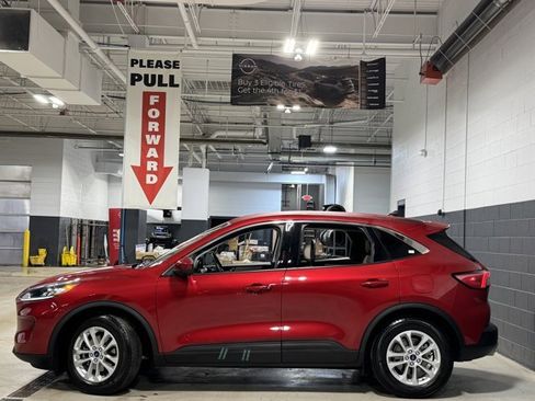 Used 2021 Ford Escape SE w/ Convenience Package image 23