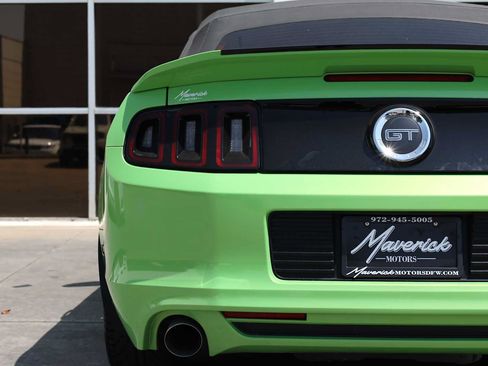 Used 2013 Ford Mustang GT RWD image 41