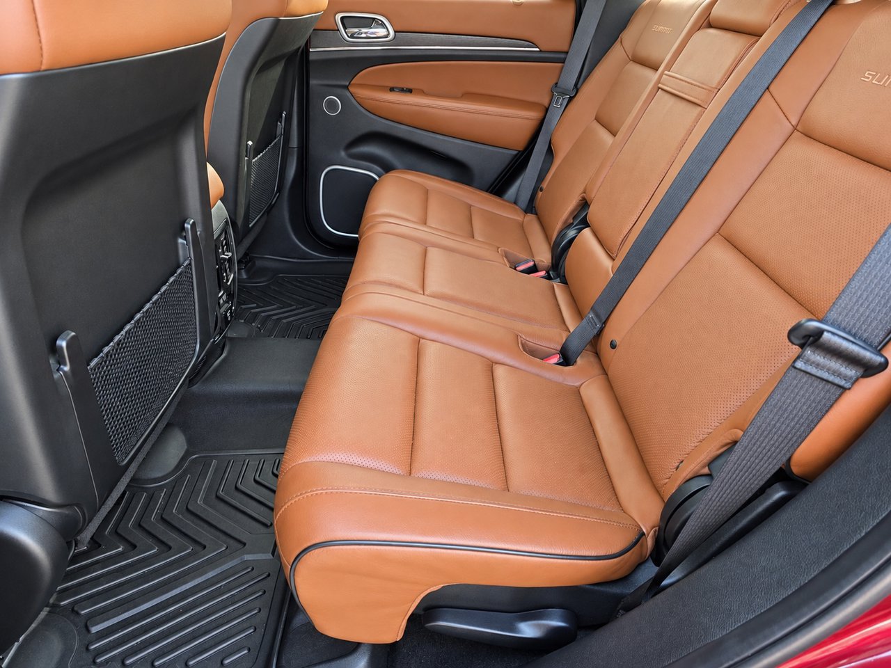 Used 2021 Jeep Grand Cherokee Summit AWD/4WD image 28