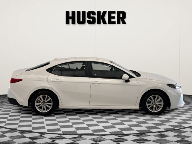 Used 2025 Toyota Camry LE FWD image 2