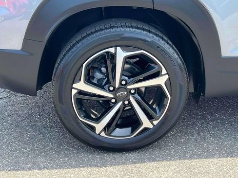 Used 2023 Chevrolet TrailBlazer RS w/ Sun and Liftgate Package AWD/4WD image 10