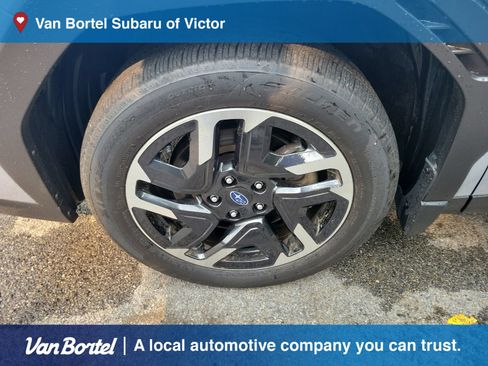 Certified 2025 Subaru Forester Limited AWD/4WD image 9
