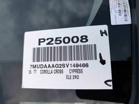 Certified 2025 Toyota Corolla Cross XLE w/ Convenience Package FWD image 37