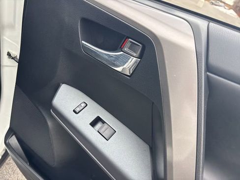 Used 2018 Toyota RAV4 XLE image 13