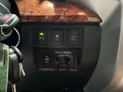 Used 2019 Toyota Tundra 1794 Edition AWD/4WD image 33