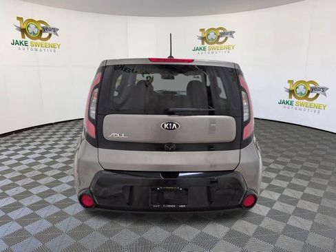 Used 2016 Kia Soul + FWD image 9