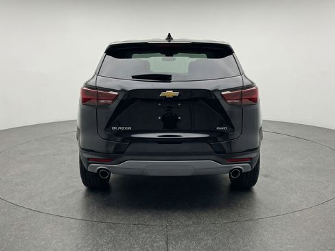 Used 2025 Chevrolet Blazer LT FWD image 7