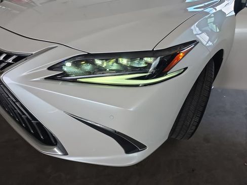 Certified 2024 Lexus ES 300h Ultra Luxury w/ Accessory Package (Z2) FWD image 30