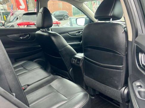 Used 2016 Nissan Rogue SL w/ SL Premium Package image 24