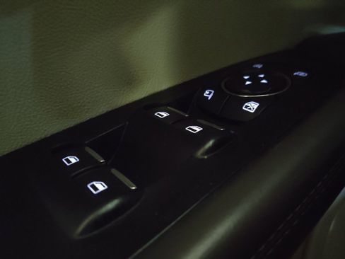 Used 2016 Lincoln MKX Select w/ Climate Package FWD image 27