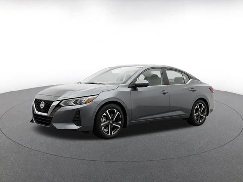 Used 2025 Nissan Sentra SV FWD image 3