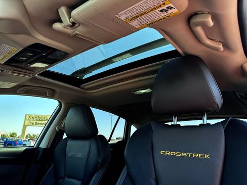 Used 2021 Subaru Crosstrek 2.5i Sport w/ Moonroof Package AWD/4WD image 21