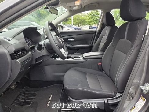 Used 2025 Nissan Sentra SV FWD image 9