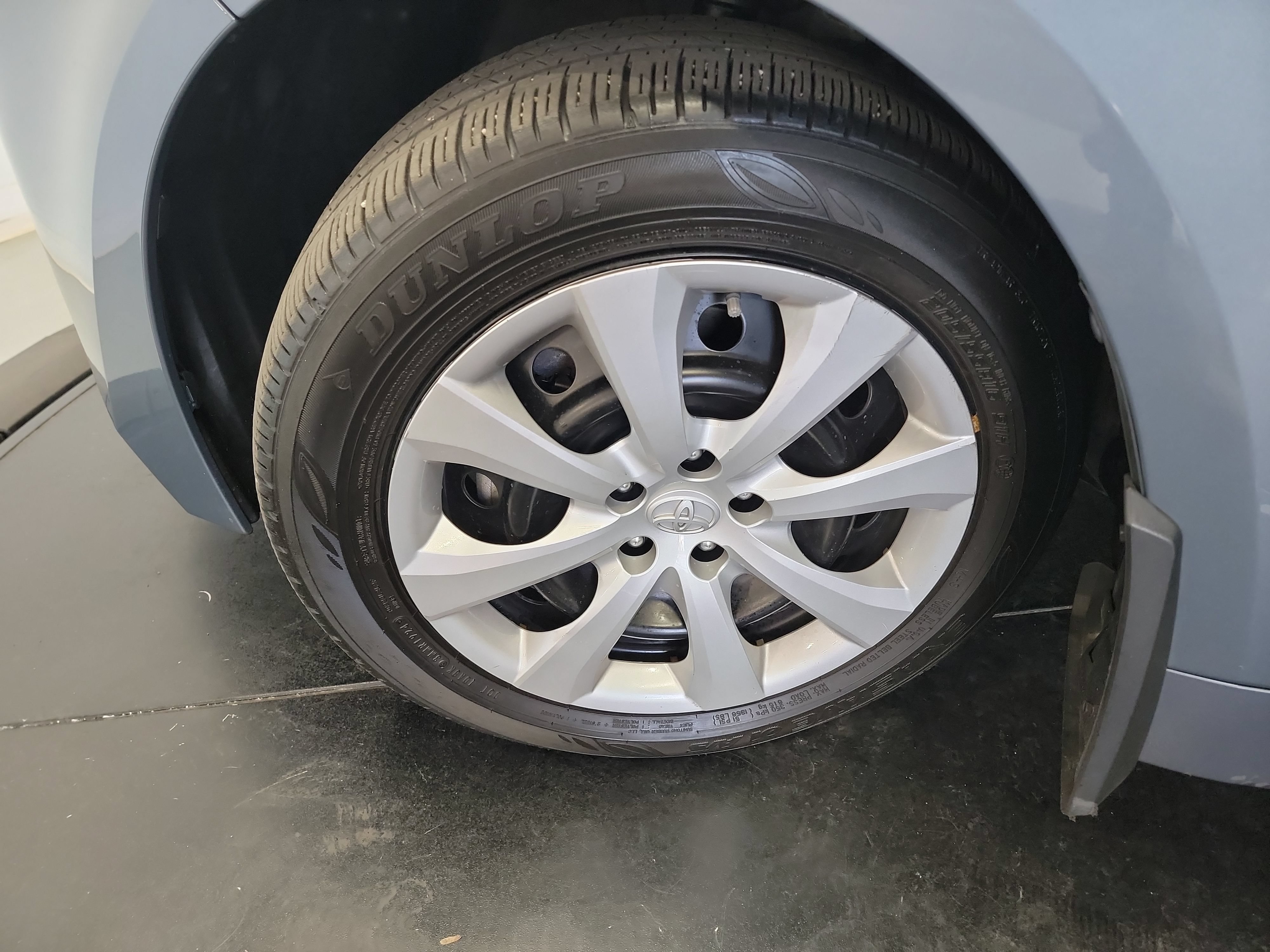 Used 2024 Toyota Corolla LE FWD image 21