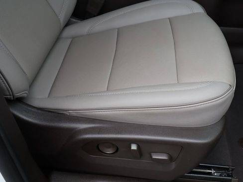 Certified 2024 GMC Yukon XL SLT w/ SLT Premium Package image 34