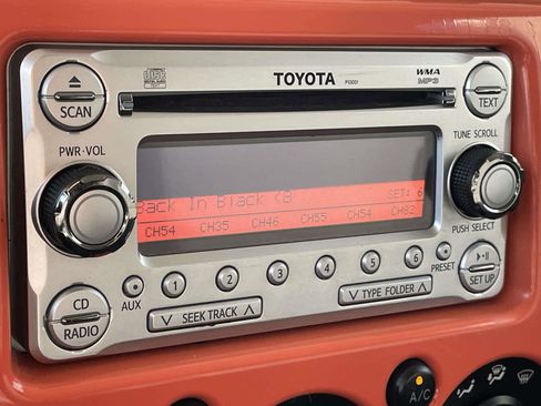 Used 2013 Toyota FJ Cruiser 2WD image 20