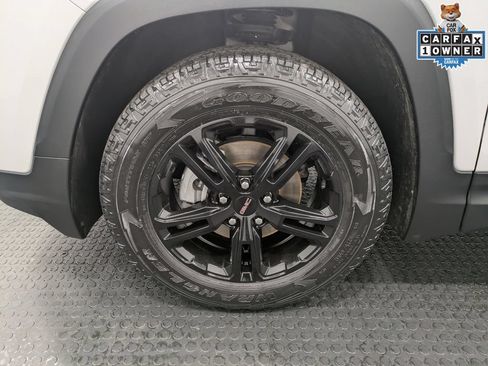 Used 2023 GMC Terrain AT4 w/ Infotainment Package II AWD/4WD image 7