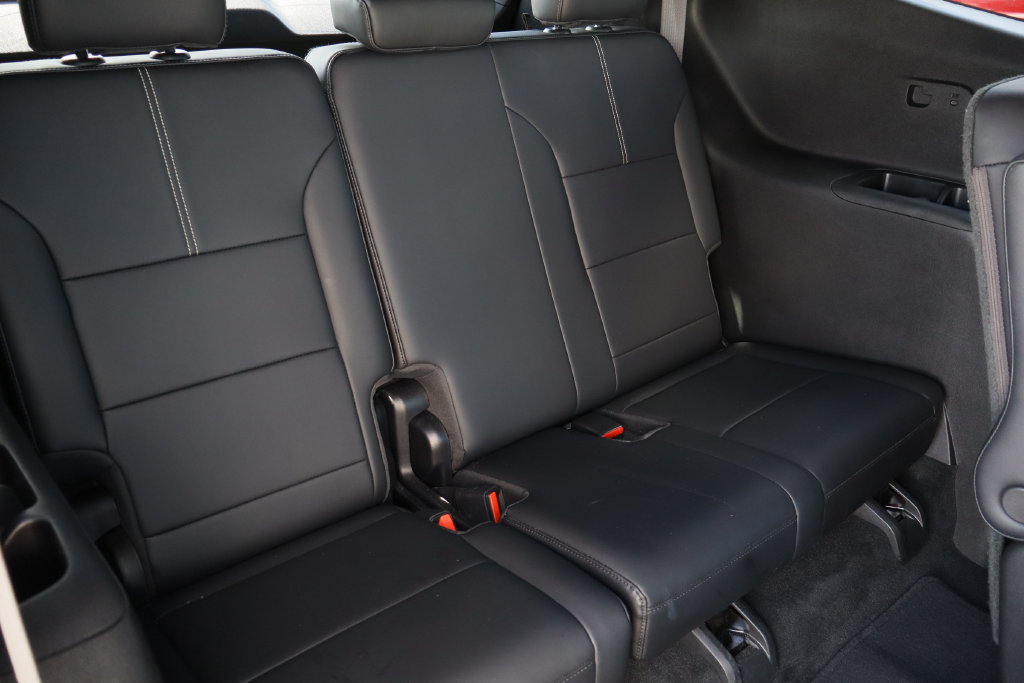 Certified 2026 GMC Acadia Elevation w/ Elevation Premium Package FWD image 27