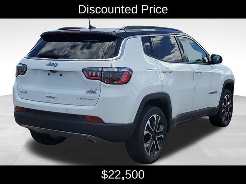 Used 2023 Jeep Compass Limited w/ Sun and Sound Group AWD/4WD image 3