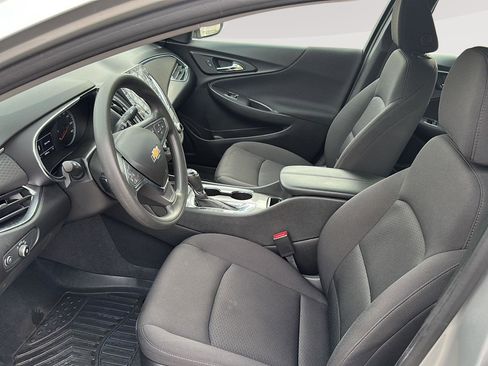 Used 2019 Chevrolet Malibu LT FWD image 13