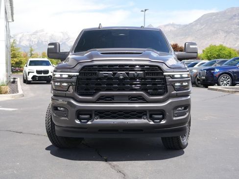 Used 2025 RAM 2500 Limited AWD/4WD image 6