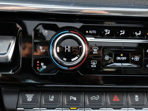 New 2026 GMC Sierra 3500 Denali w/ Denali Reserve Package image 34