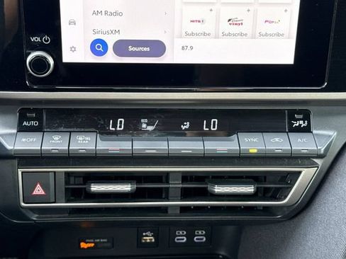 Used 2025 Toyota Camry LE FWD image 25