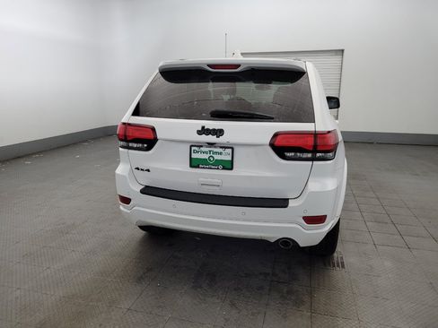 Used 2019 Jeep Grand Cherokee Altitude AWD/4WD image 7