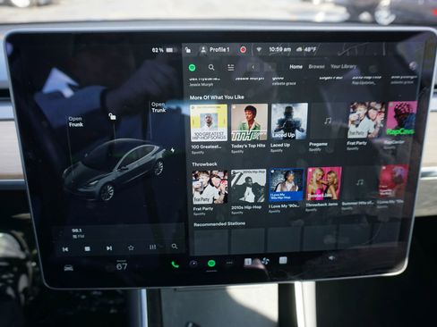 Used 2018 Tesla Model 3 Long Range image 28