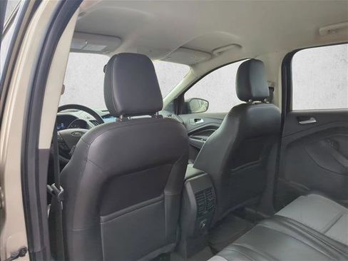 Used 2018 Ford Escape SE w/ SE Sport Appearance Package image 12