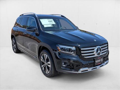 New 2025 Mercedes-Benz GLB 250 image 6