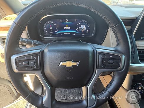 Used 2024 Chevrolet Suburban Premier RWD image 22