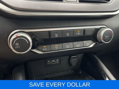 Used 2023 Nissan Altima 2.5 SR FWD image 10