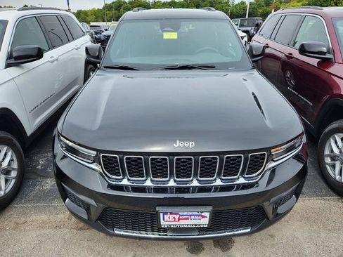 New 2025 Jeep Grand Cherokee Laredo X w/ Luxury Tech Group I AWD/4WD image 2