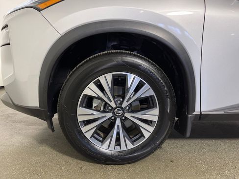 Used 2021 Nissan Rogue SV w/ Premium Package FWD image 11