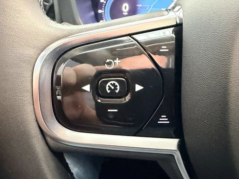Used 2024 Volvo XC60 B5 Plus AWD/4WD image 28