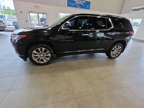 Used 2019 Chevrolet Traverse Premier w/ LPO, Cargo Package AWD/4WD image 16