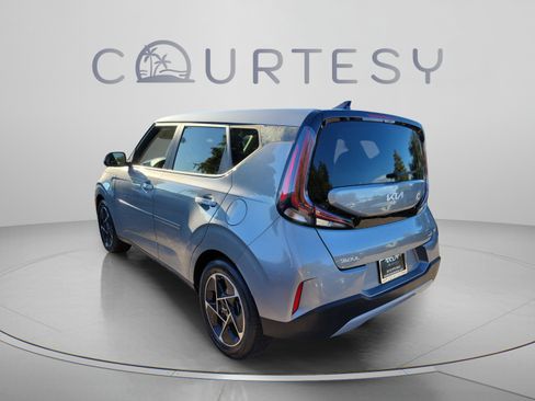 Certified 2024 Kia Soul EX FWD image 2