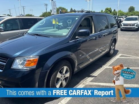 Used 2009 Dodge Grand Caravan SXT FWD image 2
