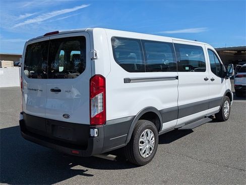 Used 2023 Ford Transit 350 XLT image 3