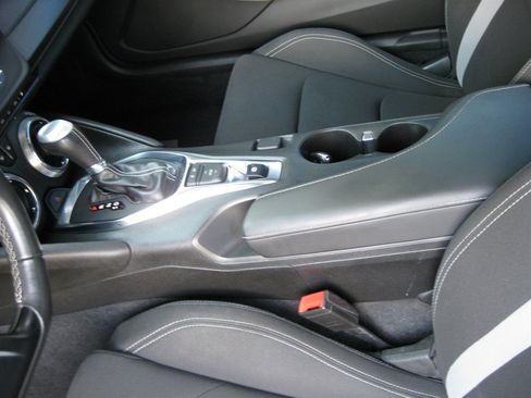 Used 2021 Chevrolet Camaro LS RWD image 22