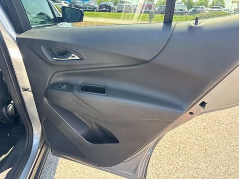 Used 2024 Chevrolet Equinox LT FWD image 21