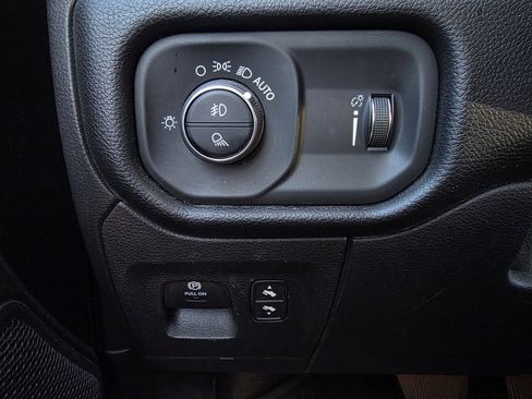 Used 2021 RAM 1500 Big Horn image 13