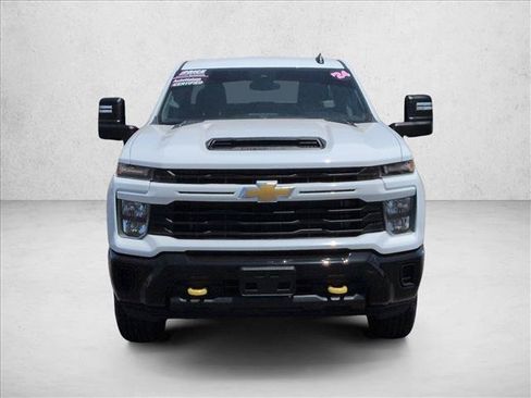 Used 2024 Chevrolet Silverado 2500 Custom w/ Custom Convenience Package AWD/4WD image 3