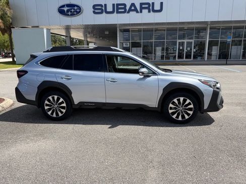 Used 2024 Subaru Outback Touring XT AWD/4WD image 2