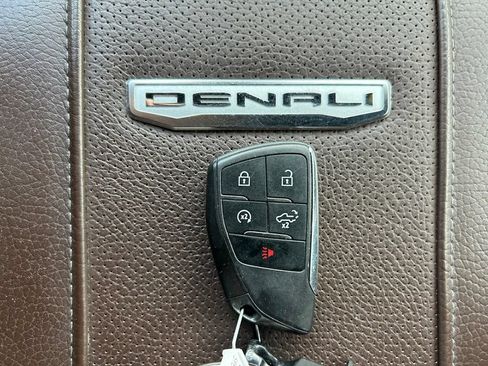 Used 2024 GMC Sierra 2500 Denali w/ Denali Reserve Package AWD/4WD image 42