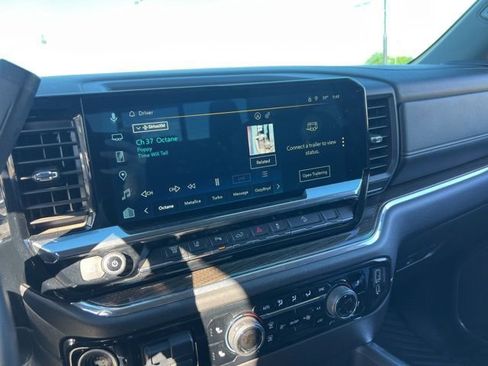 Used 2024 Chevrolet Silverado 2500 LT w/ Midnight Edition image 9