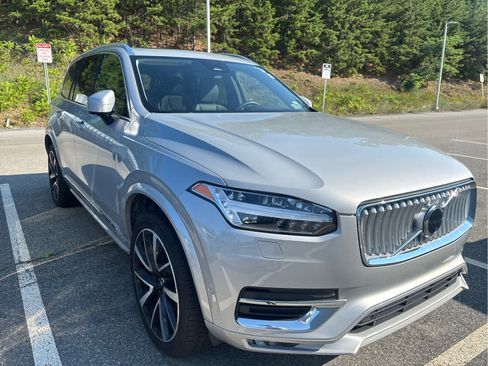 Used 2023 Volvo XC90 B6 Plus w/ Protection Package AWD/4WD image 3