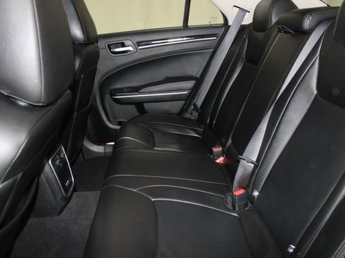 Used 2023 Chrysler 300 Touring AWD/4WD image 19