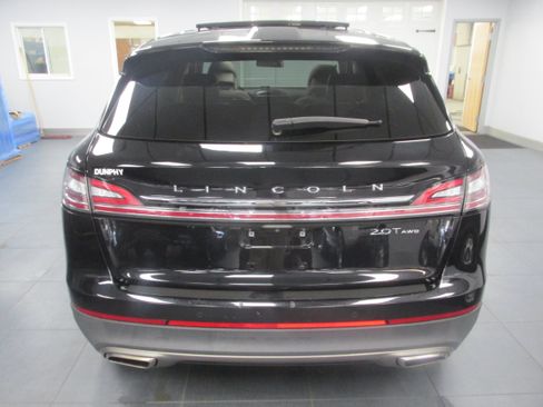 Used 2019 Lincoln Nautilus Select AWD/4WD image 6